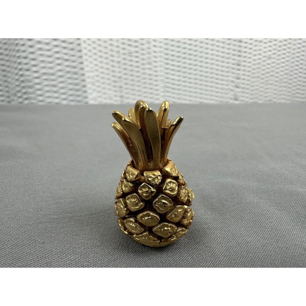 Vibtage gold overlay pineapple pendant‎